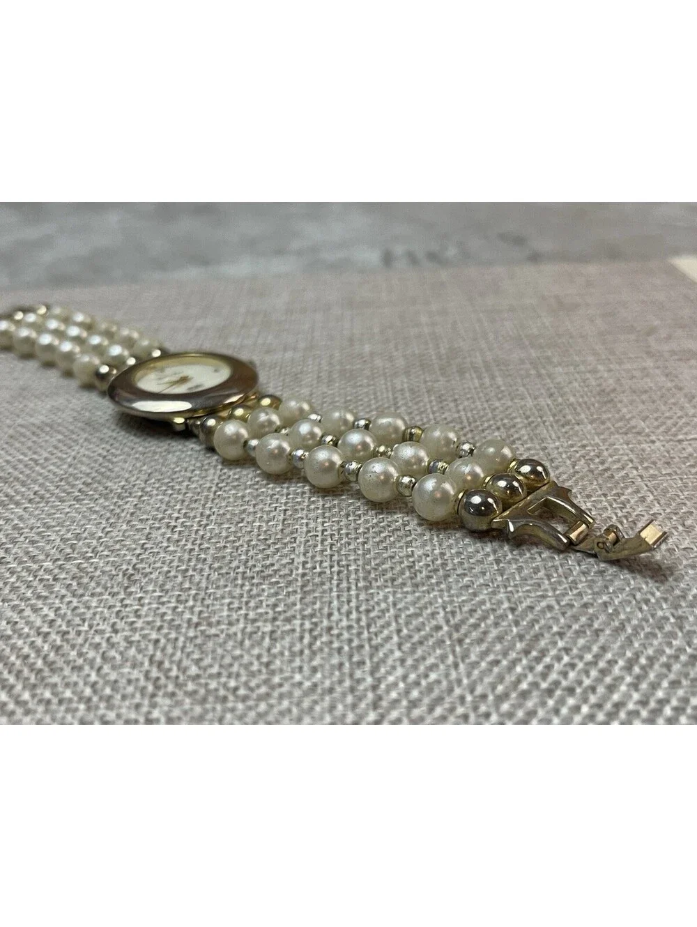 Vanity Fair Gruen Womens Watch 33mm Gold Tone Faux Pearl Band New Battery 7.5